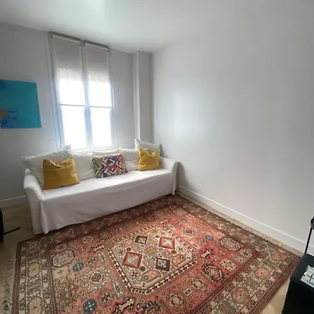 Apartment Renovated 16th Flat *